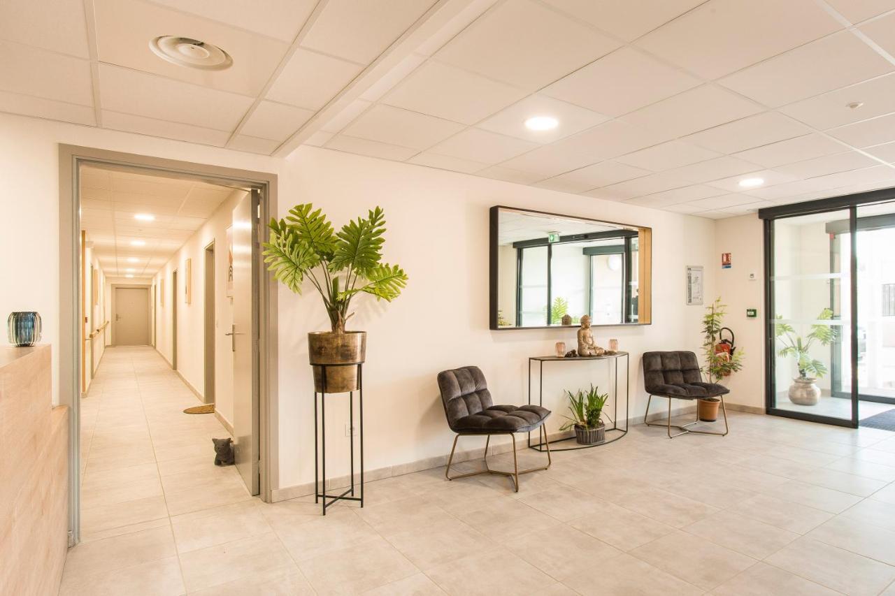 Zenao Appart'Hotels Villeneuve-lès-Avignon Exteriör bild