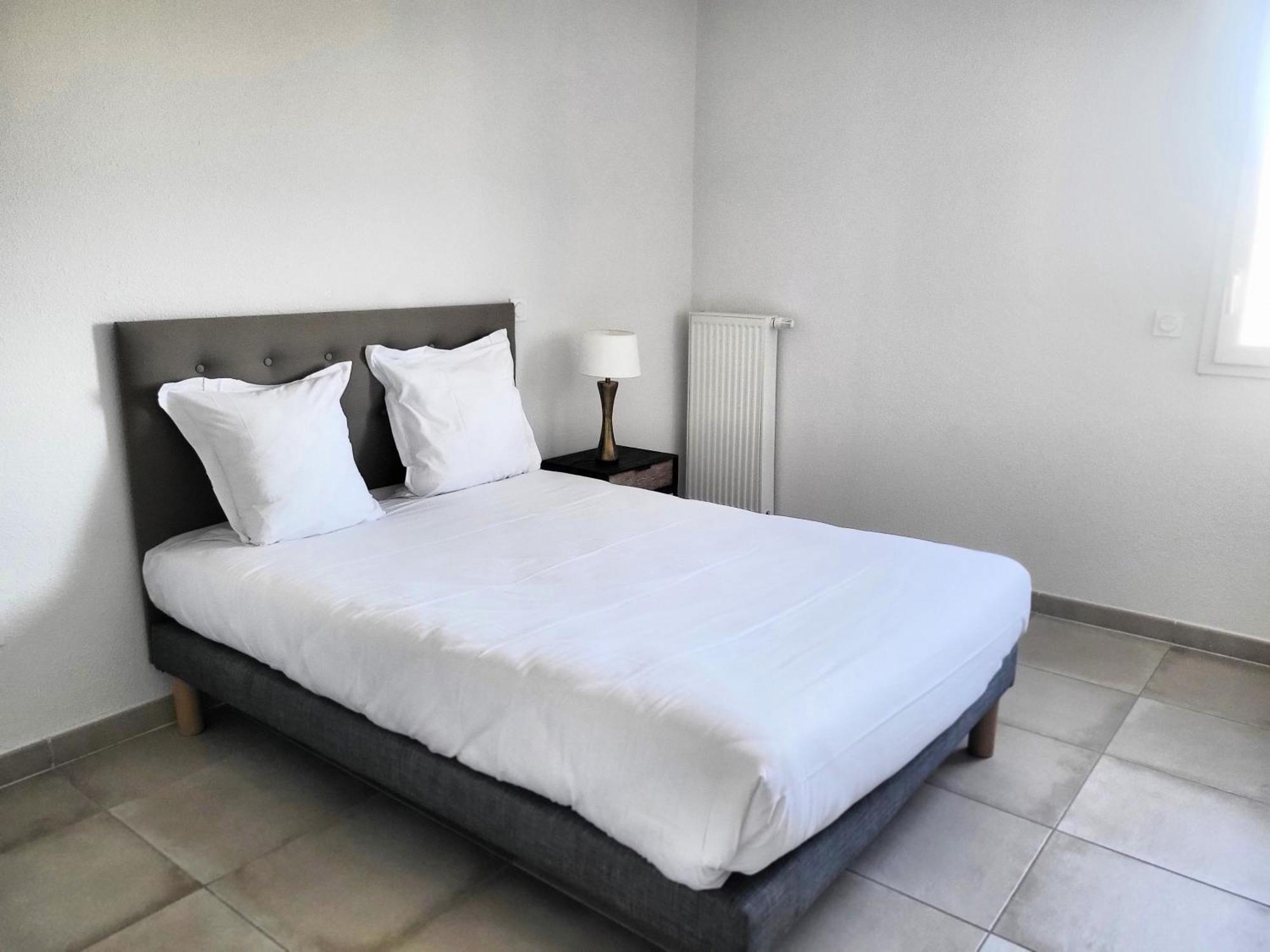 Zenao Appart'Hotels Villeneuve-lès-Avignon Exteriör bild
