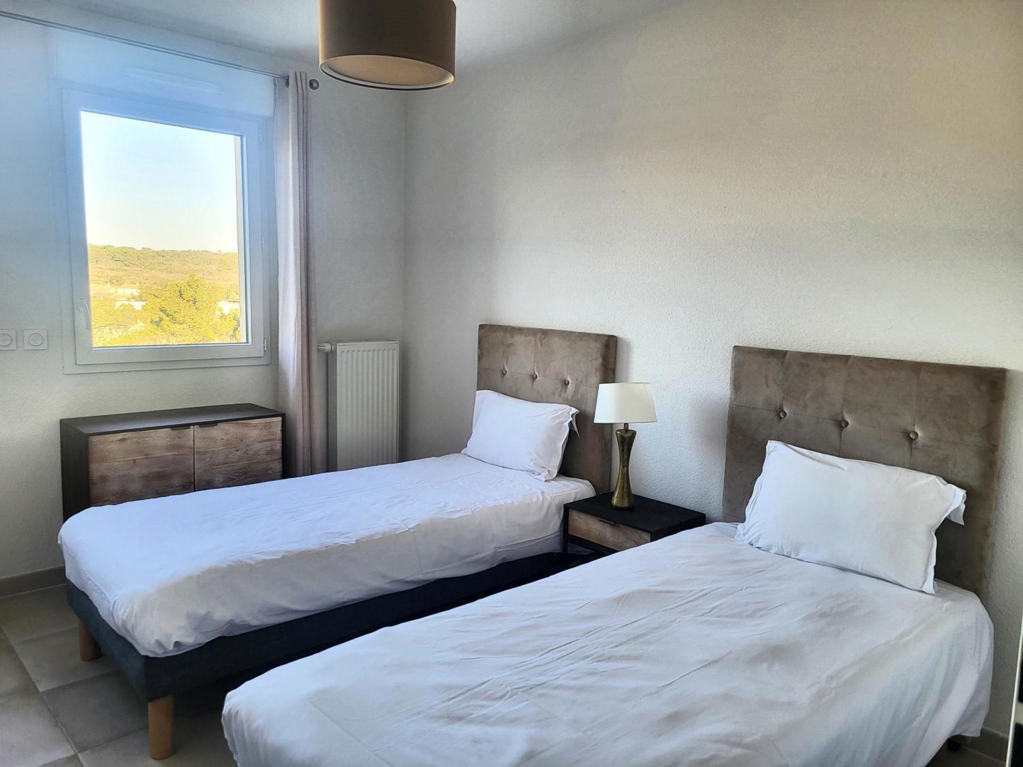 Zenao Appart'Hotels Villeneuve-lès-Avignon Exteriör bild